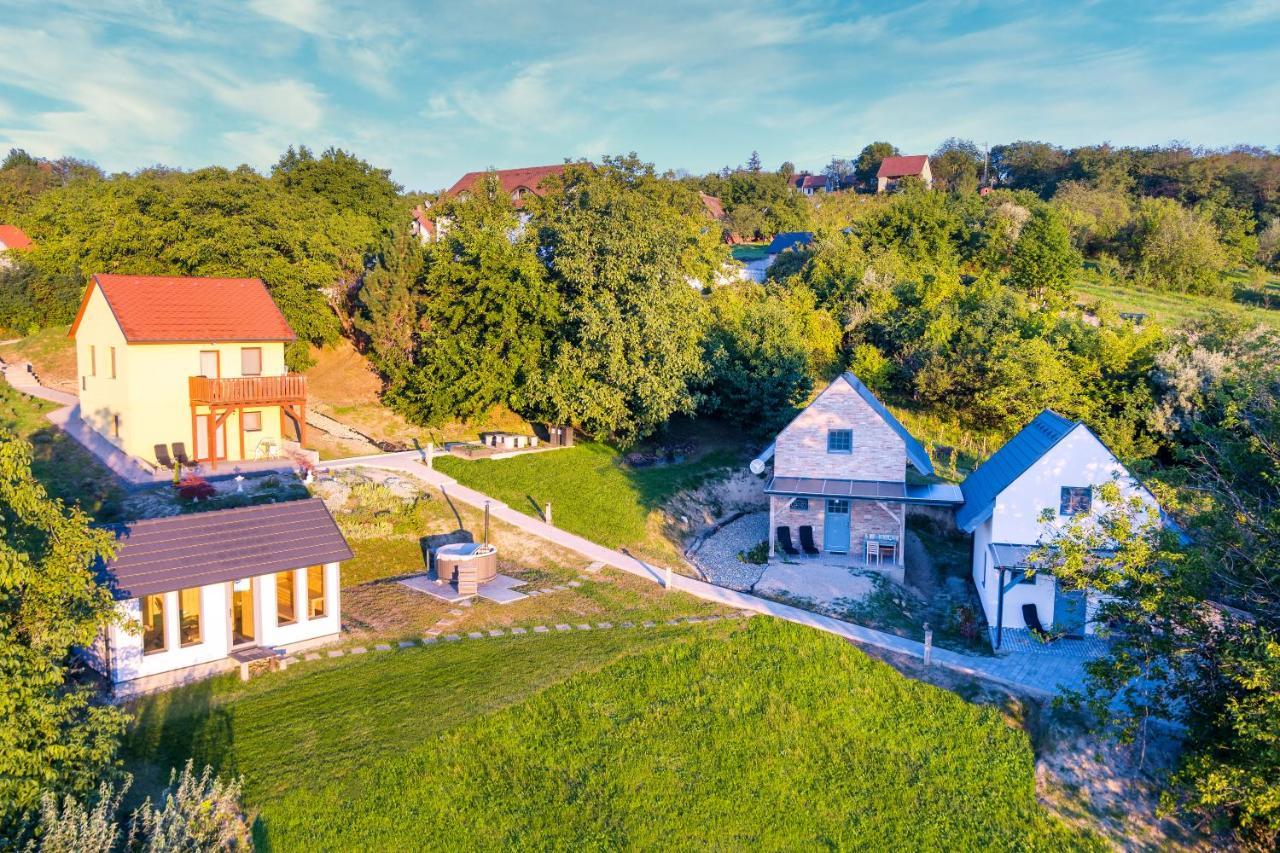 Hotel Borarium Vendeghazak - Zenit Haz Pazmand Exteriér fotografie